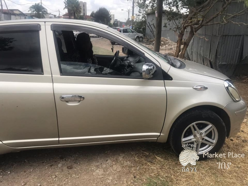 Toyota vitz Model 2002