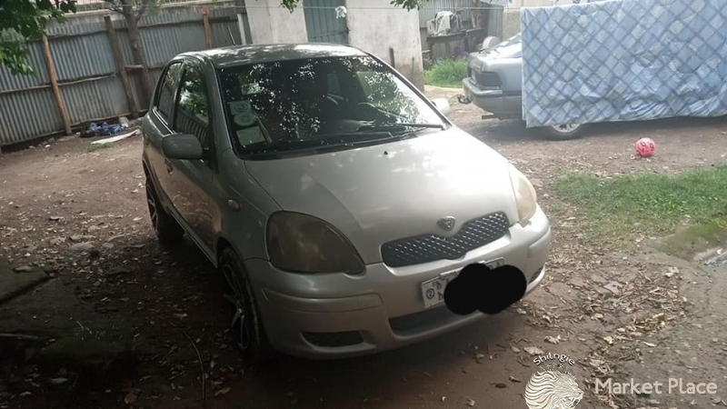 Toyota vitz Model 2004