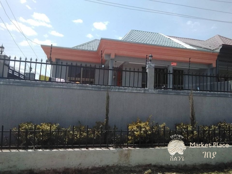 Villa home for Sale Area áˆµá‹á‰µ: 200 sq.m