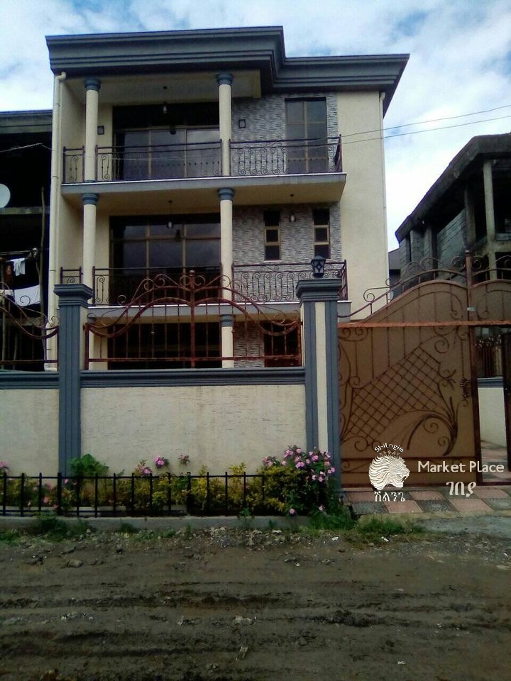 G+2  house with Area 250sqrm,