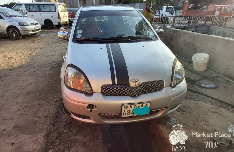 Toyota :- vitz yaris ,Model :2004 real