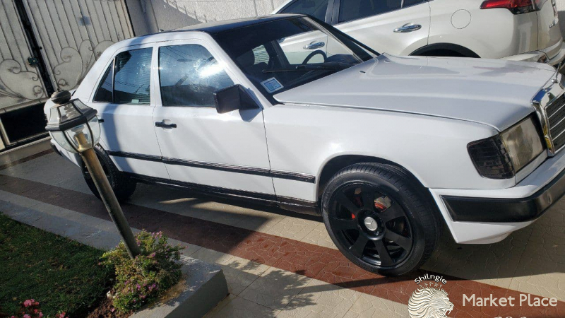 MERCEDES 230E