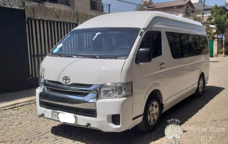 Toyota Hiace High Roof