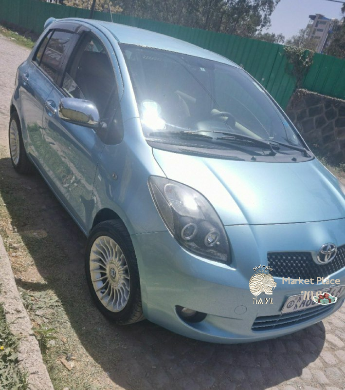 Toyota_Yaris_Compact