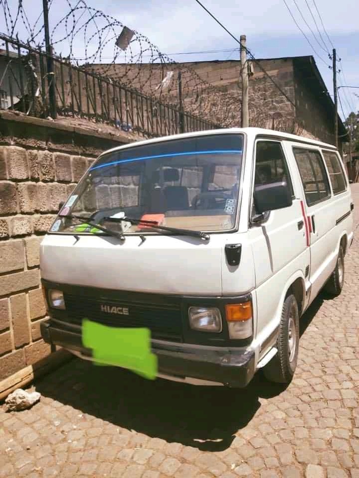 Hiace van for sales with out driver