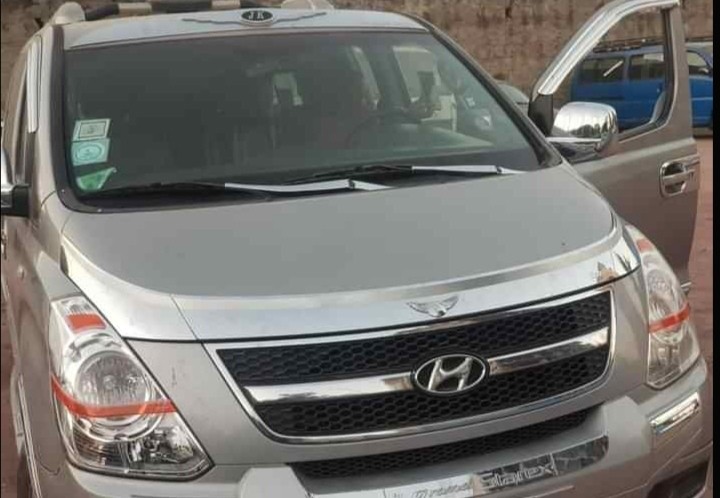 Hyundai Starex