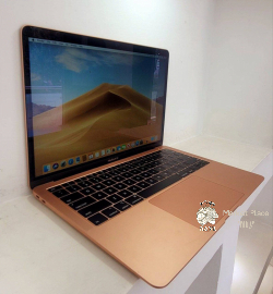 MacBook air 2019 13.3 inch Core i5 