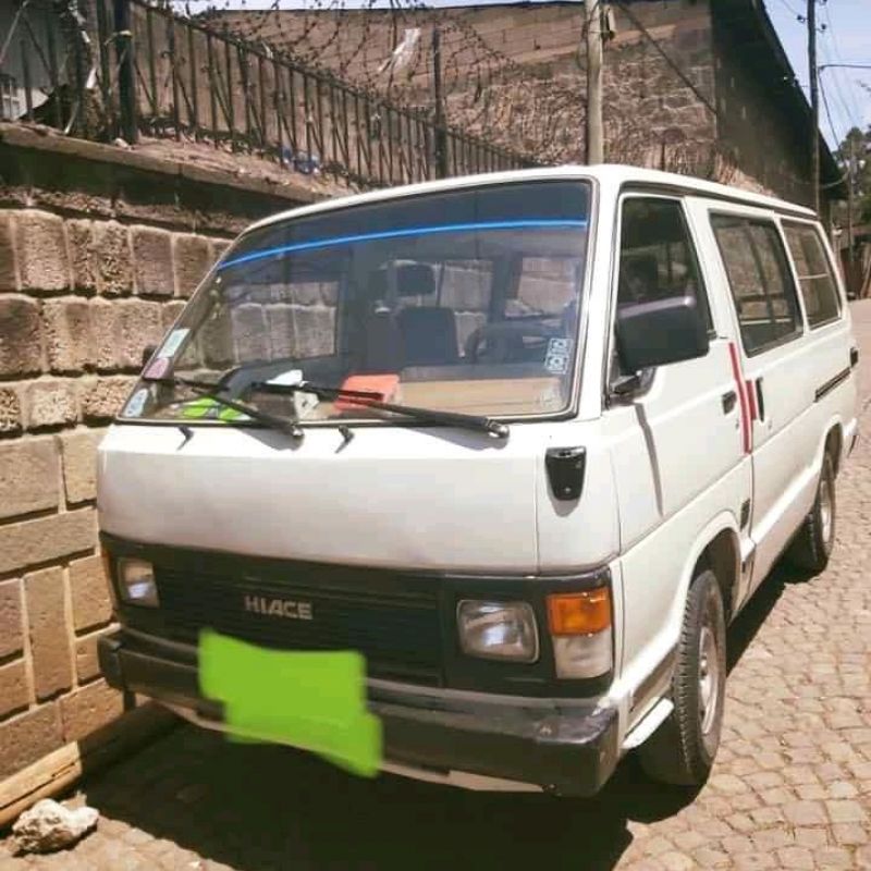 Hiace van for sales with out driver