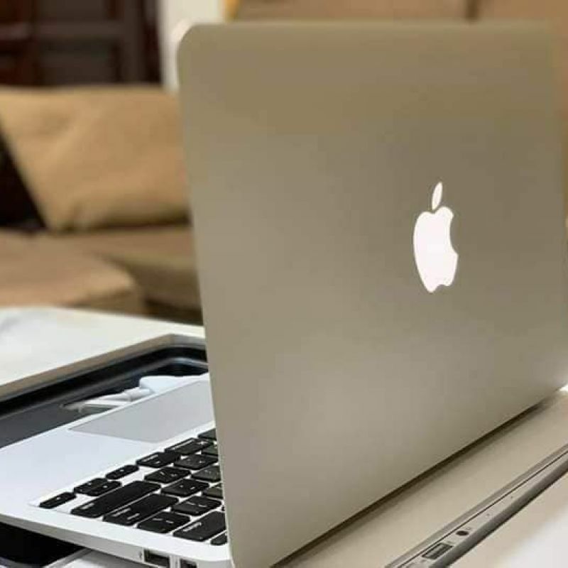 Apple Macbook air