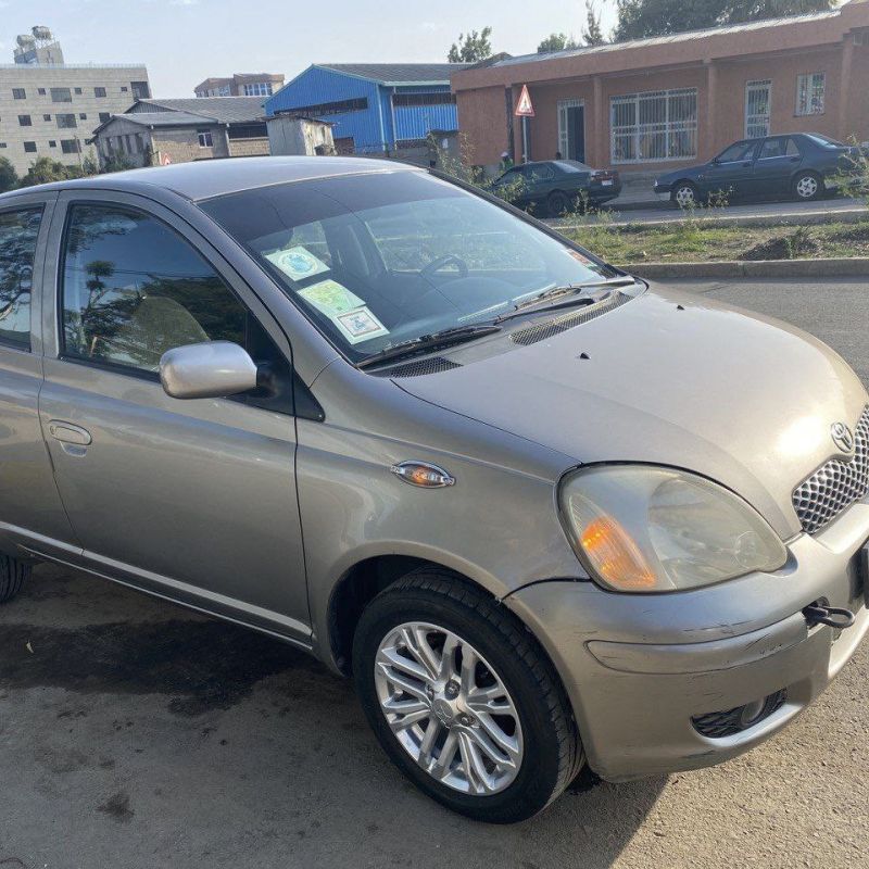 Vitz Yaris for sale